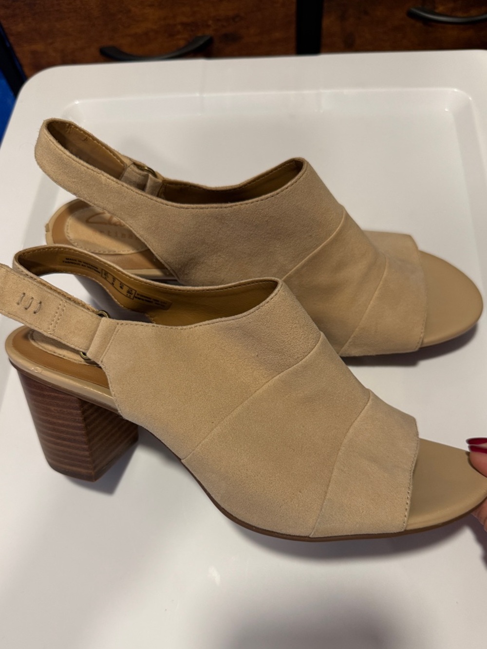 Clarks Ralene Shine Sandal Tan Suede size 9